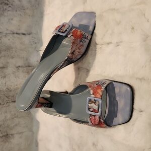Jeon Wearable Art Floral Print Sandals